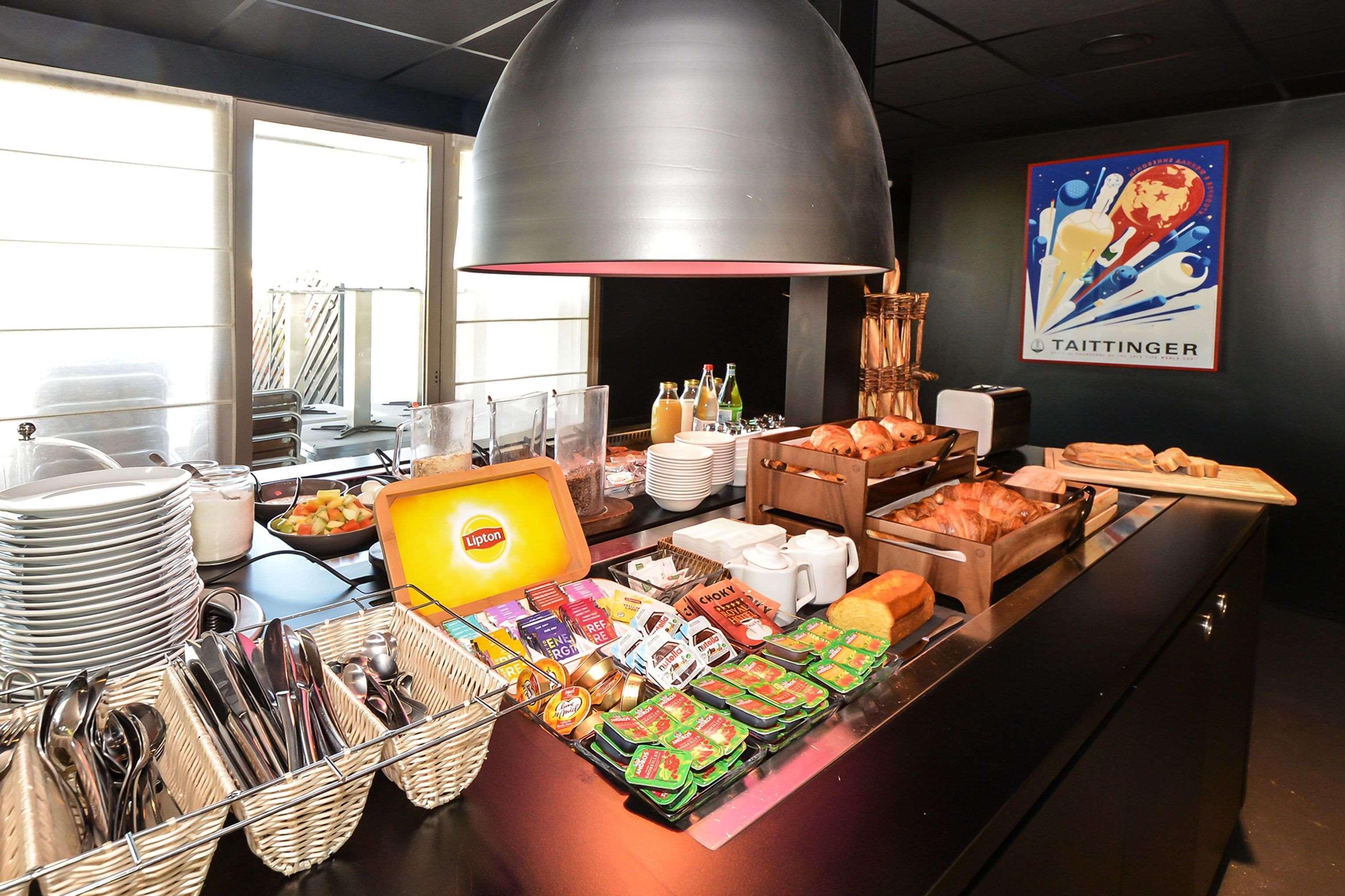 Campanile Reims Ouest - Tinqueux Hotel Екстериор снимка