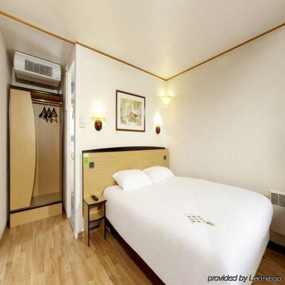 Campanile Reims Ouest - Tinqueux Hotel Екстериор снимка